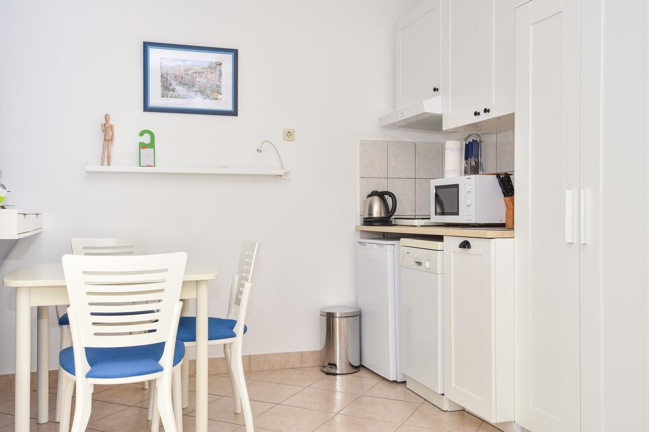 Apartment Mirna Макарська Екстер'єр фото