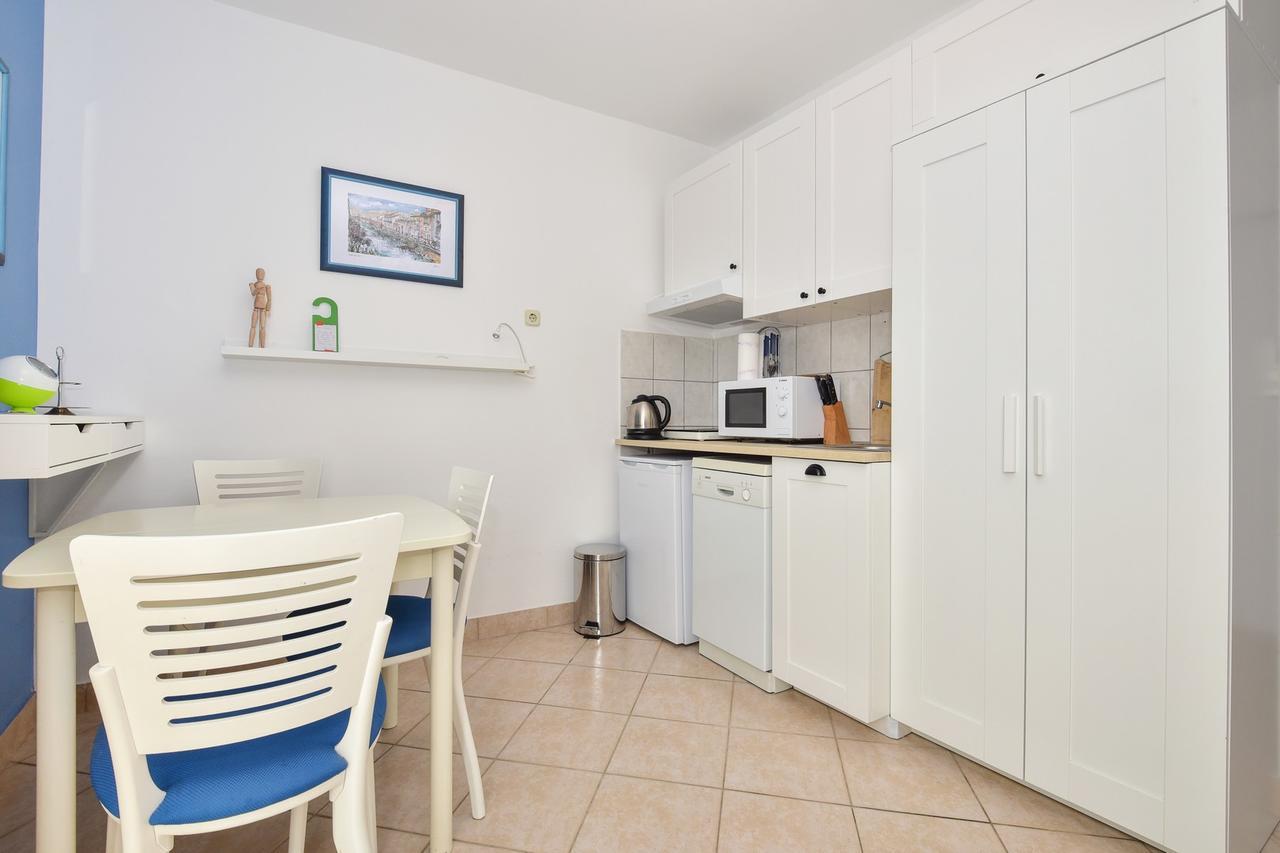 Apartment Mirna Макарська Екстер'єр фото
