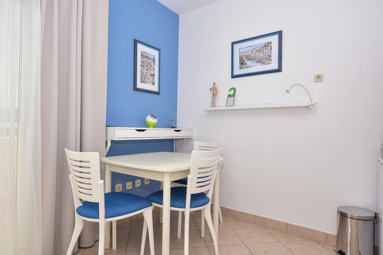 Apartment Mirna Макарська Екстер'єр фото